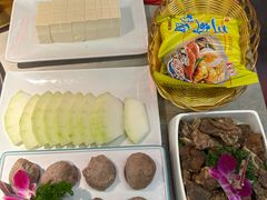 -三头牛·潮汕牛肉生蚝火锅 (夏湾店)