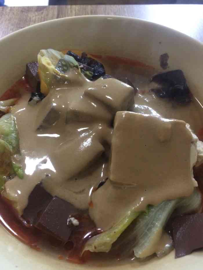 打分 还好,还好,就是在一个没有开始用的餐盘里有一根头发.