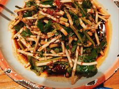 凉拌折耳根-兔槽江湖菜·重庆璧山兔(水围店)