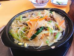 斋菜煲-东方之猪四更烤乳猪(金垦总店)