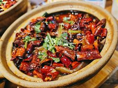 -有红鸡毛店·砂锅菜(抚琴夜市店)