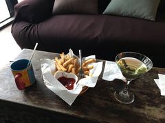 -脚下咖啡·CHILL酒馆(灵光东巷店)