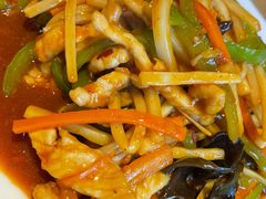 鱼香肉丝-左邻右舍褡裢火烧(石榴园店)