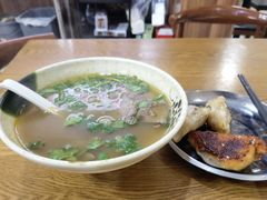 -黄阿姨锅贴大王(万航渡路店)