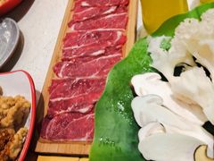 -钢管厂五区小郡肝串串香火锅(梅川路店)