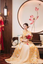 -洋洋婚纱品牌集合店