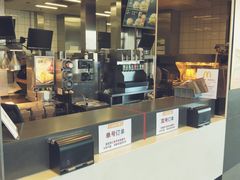 -麦当劳(展览路店)