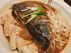 博斯腾湖大鱼头-新疆巴州金丝特餐厅(大钟寺店)