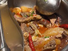 -左庭右院鲜牛肉火锅(金山万达店)