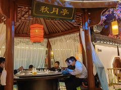 -荷塘秋月·本帮江浙菜(国权路店)
