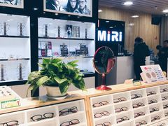 -MiRi眼镜连锁·蔡司·尼康控优点合作店(莘庄店)