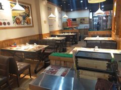 大堂-阿里巴巴海鲜烧烤家常菜(黄岛店)