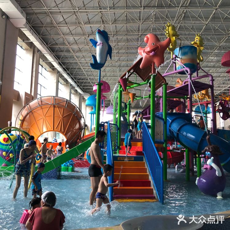 不出昆明，带娃超好玩的四季室内水上乐园