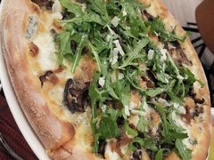 -WOLFGANG PUCK KITCHEN & BAR(迪士尼小镇店)