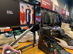 -PUMA品牌自营折扣店(苏州比斯特购物村店)