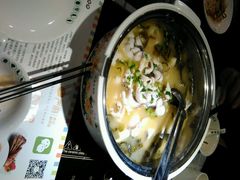 -严厨老坛酸菜鱼(吴江万宝店)