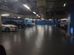 -上海来福士广场-停车场