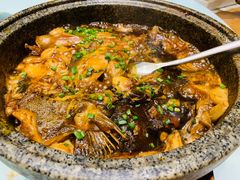 砂锅蝶鱼头-新海渔港·胶东海鲜家常菜·家宴(奥体中心店)