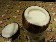 -志龙皇冠吃货椰子铺