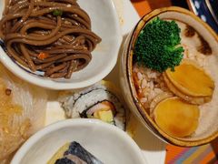 -岷山饭店-芝芝自助餐厅