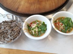 -鲁员外地锅鸡地锅鱼(古墩路店)