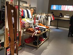 -URBAN REVIVO(北京斯普瑞斯奥特莱斯店)