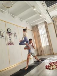 -亚太瑜伽普拉提学院