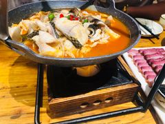 -老滇山寨•云南特色菜•地方菜•民族风情歌舞表演(金碧店)