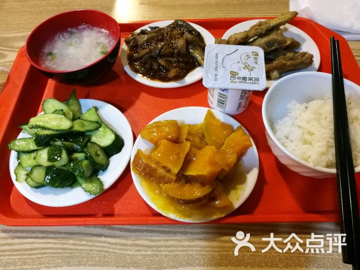 两荤两素