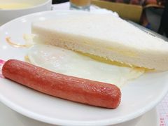 火腿蛋三明治-义顺牛奶公司(庇利金街店)