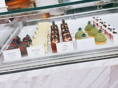 -UNI UNI(环亚凯瑟琳店)