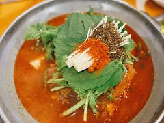 土豆排骨火锅-喇喇排骨火锅·传统韩式脊骨汤(望京西园总店)
