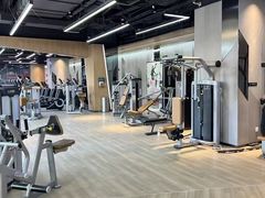 -威克健身游泳(万菱汇店)