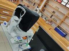 -豪门视光·星趣控·蔡司依视路眼镜代理商(中央大街店)