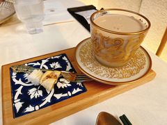 龟兹现煮奶茶配骆驼奶疙瘩-龟兹KUCINA·新疆菜(前滩L+PLAZA店)