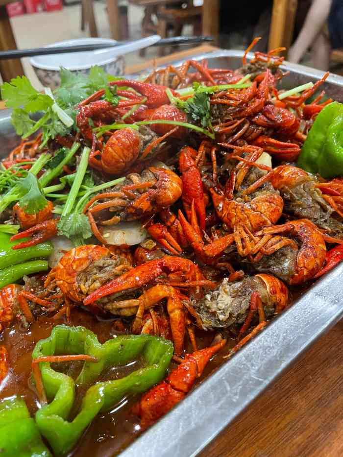 阿德去头龙虾-"[薄荷]环境: 夜宵大排档,晚上九点多和.