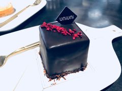 -UNI UNI(环亚凯瑟琳店)