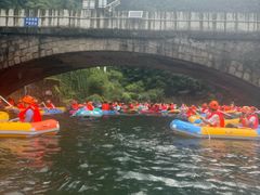 -安吉龙王山峡谷漂流