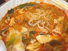 -二钢串叔麻辣烫(华龙大厦店)