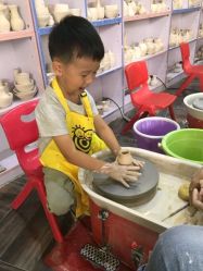-泥娃娃DIY陶吧(易生活购物公园店)