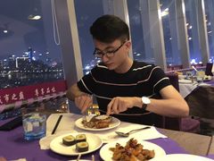 -世贸旋转自助餐厅(360°高空观景店)
