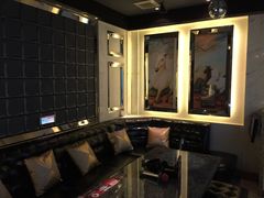 -好乐迪(张扬路八佰伴店)