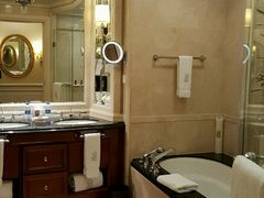 -广州富力丽思卡尔顿酒店