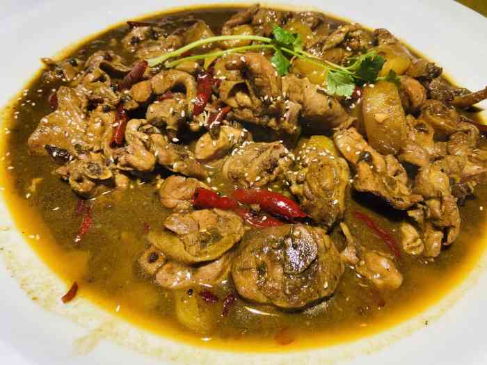 猫姑娘大盘鸡(商城路店)-"位置有点难找,从商场路上图1(拍模糊了….