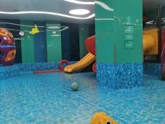 -Swim斯卫姆国际儿童游泳中心(红博中央公园店)