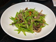 扁豆丝炒鹿茸菇-闽和南(深圳万象城店)