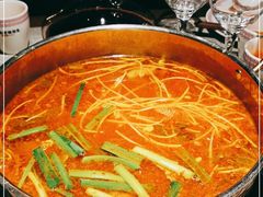 -野山舂·贵州现舂酸汤牛肉(民生路店)