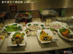 沙拉1-汇泉王朝大饭店-旋转餐厅(南海路店)