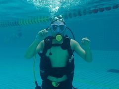 -盛捷游泳·潜水·高尔夫培训(凯德广场店)