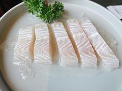滑嫩巴沙鱼柳-煲宫猪肚鸡(晶品店)